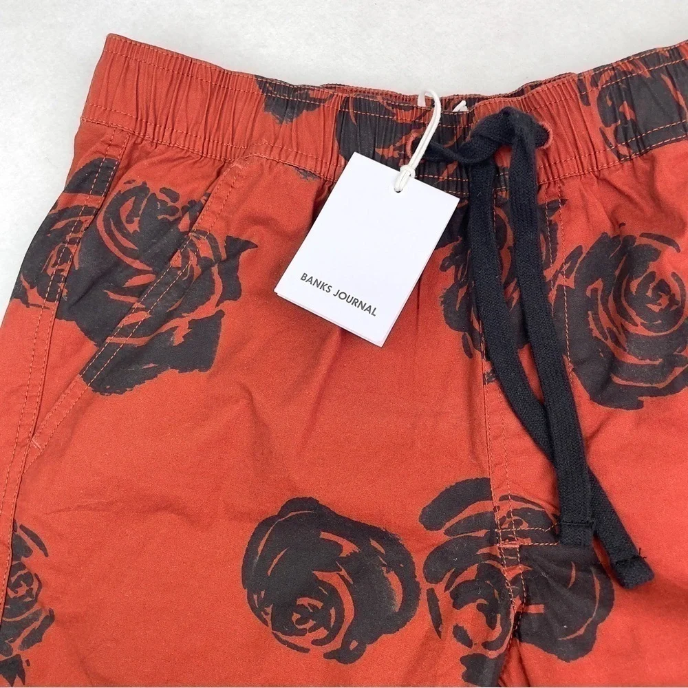 NWT Banks Journal Men’s Roses Swim  Boardshort! Size XS